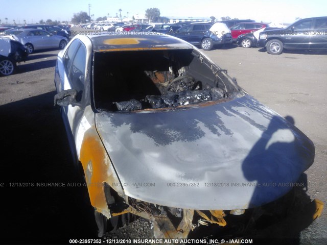 4T1BF1FK2DU689264 - 2013 TOYOTA CAMRY L/SE/LE/XLE 白色 照片 6