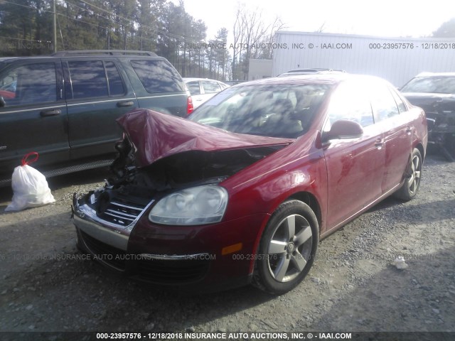 3VWRM71K38M054659 - 2008 VOLKSWAGEN JETTA SE/SEL RED photo 2