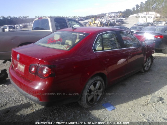 3VWRM71K38M054659 - 2008 VOLKSWAGEN JETTA SE/SEL RED photo 4