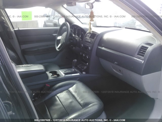 2D4FV47T18H138496 - 2008 DODGE MAGNUM BLACK photo 5