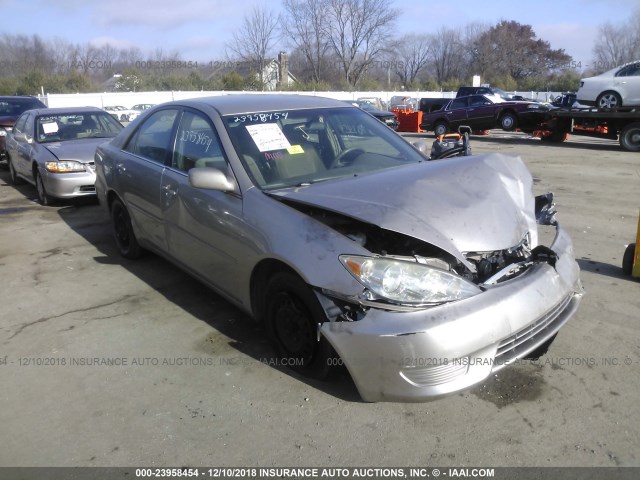 4T1BE32K25U954318 - 2005 TOYOTA CAMRY LE/XLE/SE TAN photo 1