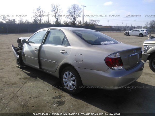 4T1BE32K25U954318 - 2005 TOYOTA CAMRY LE/XLE/SE TAN photo 3