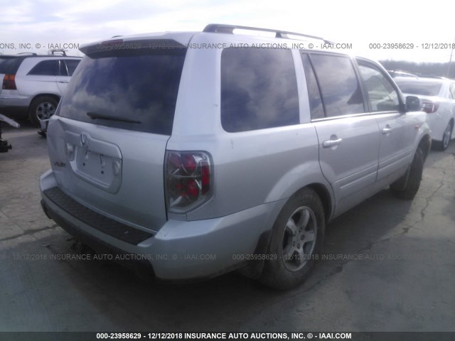 5FNYF28328B010991 - 2008 HONDA PILOT SE SILVER photo 4