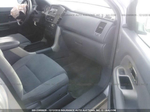 5FNYF28328B010991 - 2008 HONDA PILOT SE SILVER photo 5