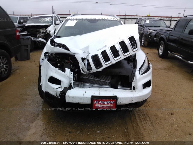 1C4PJLLB5JD537824 - 2018 JEEP CHEROKEE LATITUDE PLUS WHITE photo 6