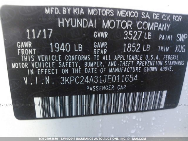 3KPC24A31JE011654 - 2018 HYUNDAI ACCENT SEL WHITE photo 9