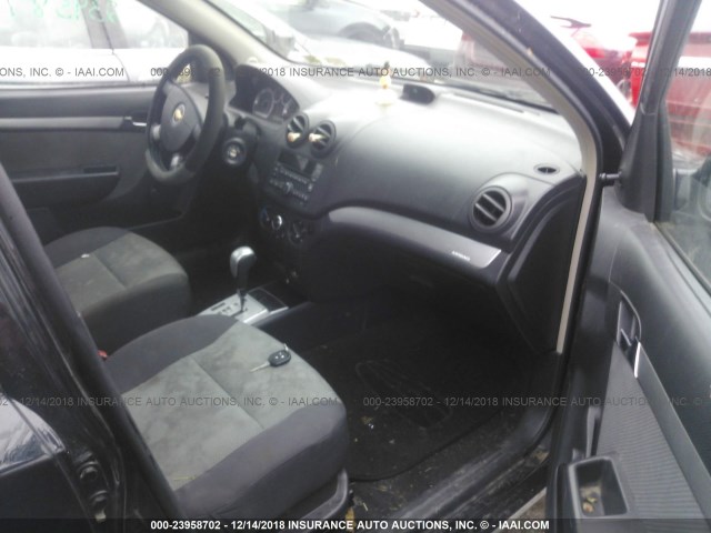 KL1TD6DE0AB096218 - 2010 CHEVROLET AVEO LS/LT Սև լուսանկար 5