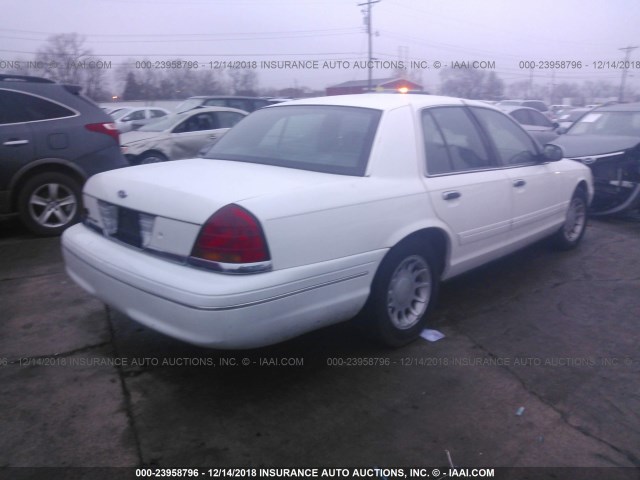 2FAFP74W81X133529 - 2001 FORD CROWN VICTORIA LX WHITE photo 4