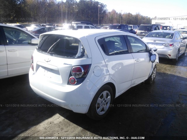 1G1JA6SH4D4147243 - 2013 CHEVROLET SONIC LS 白色 照片 4
