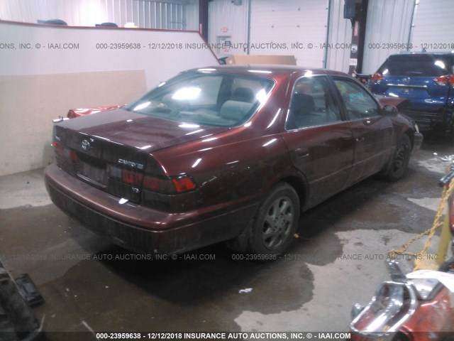 JT2BF28K6X0195615 - 1999 TOYOTA CAMRY LE/XLE 栗色 照片 4