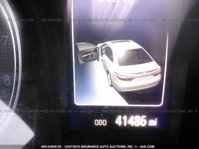 4T1BF1FKXFU031954 - 2015 TOYOTA CAMRY LE/XLE/SE/XSE WHITE photo 7