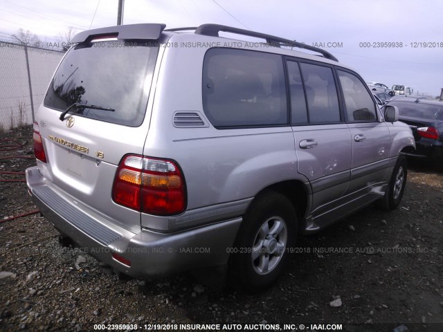 JT3HT05J0Y0091511 - 2000 TOYOTA LAND CRUISER  SILVER photo 4