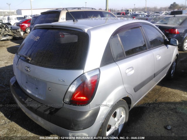 KNADE163376272315 - 2007 KIA RIO 5 SX SILVER photo 4