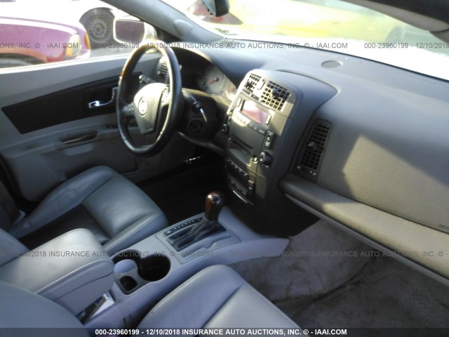 1G6DM577240127315 - 2004 CADILLAC CTS SILVER photo 5