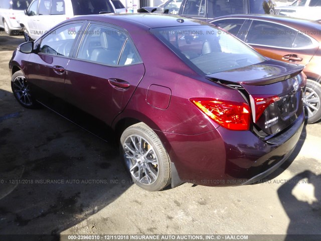 5YFBURHE4HP587399 - 2017 TOYOTA COROLLA L/LE/XLE/SE/XSE BURGUNDY photo 3