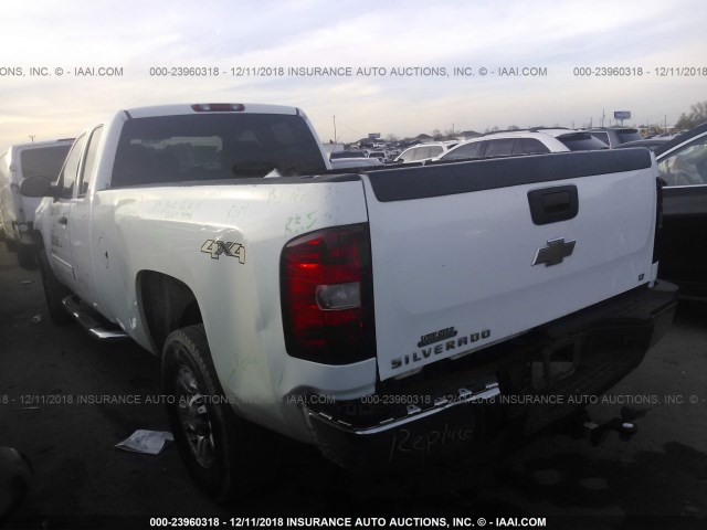 1GC5KXBG1AZ227035 - 2010 CHEVROLET SILVERADO K2500 HEAVY DUTY LT WHITE photo 3