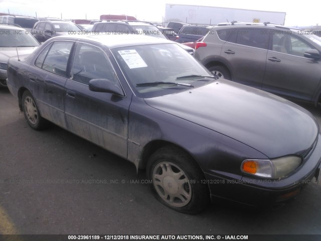 4T1BF12K9TU866767 - 1996 TOYOTA CAMRY LE/XLE/SE GRAY photo 1