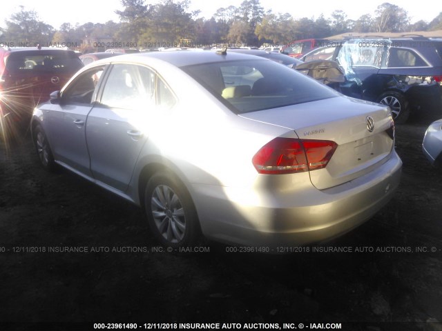 1VWAS7A33FC020957 - 2015 VOLKSWAGEN PASSAT S SILVER photo 3