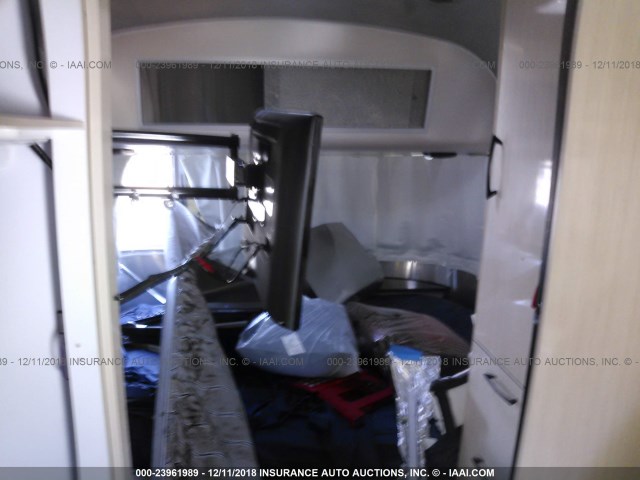 1STKFAG22JJ542234 - 2018 AIRSTREAM OTHER  GRAY photo 5