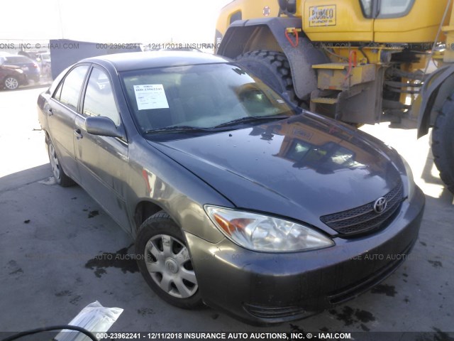 4T1BE32K94U882614 - 2004 TOYOTA CAMRY LE/XLE/SE GRAY photo 1