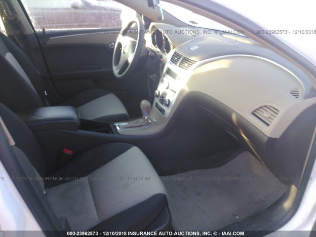 1G1ZG57B49F115792 - 2009 CHEVROLET MALIBU LS WHITE photo 5