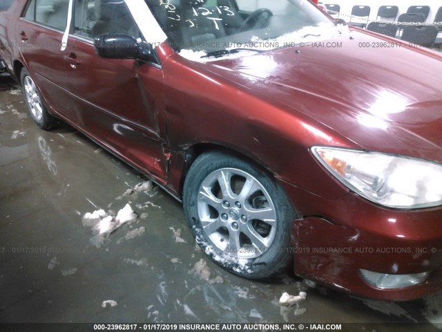 JTDBF30K050165578 - 2005 TOYOTA CAMRY LE/XLE/SE RED photo 6