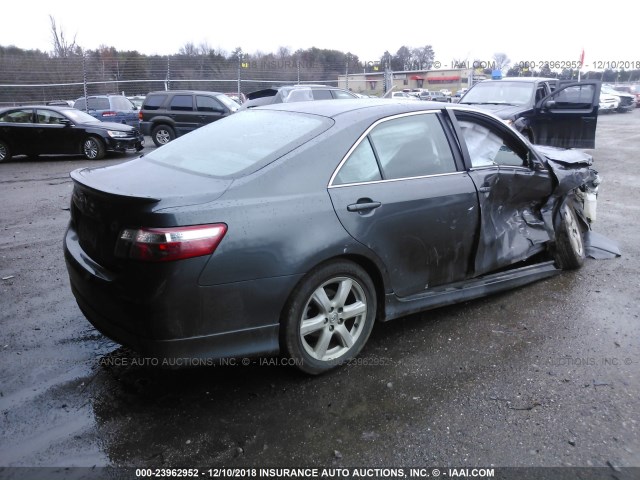 4T1BE46KX9U410882 - 2009 TOYOTA CAMRY SE/LE/XLE GRAY photo 4