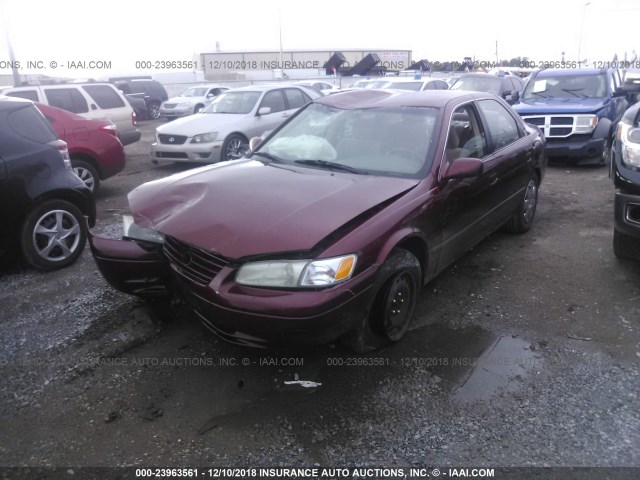 4T1BG22K5XU483420 - 1999 TOYOTA CAMRY CE/LE/XLE RED photo 2