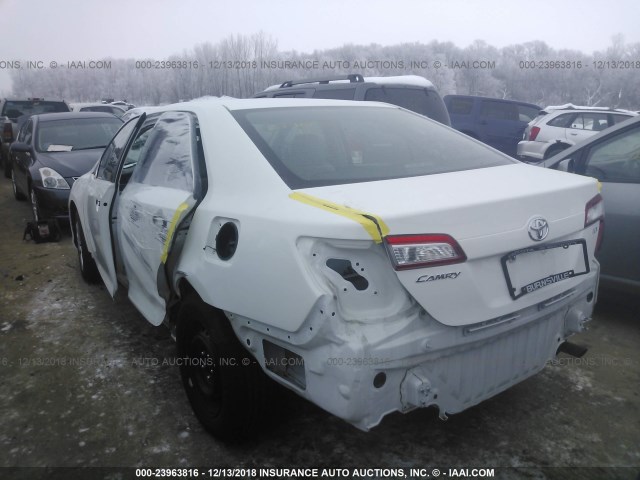 4T1BF1FK7EU318294 - 2014 TOYOTA CAMRY L/SE/LE/XLE 白色 照片 3