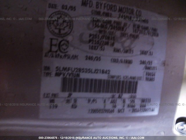 5LMFU28535LJ21842 - 2005 LINCOLN NAVIGATOR 银色 照片 9