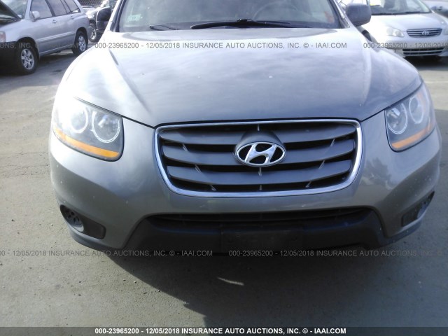 5XYZGDAB4BG032800 - 2011 HYUNDAI SANTA FE GLS GRAY photo 6