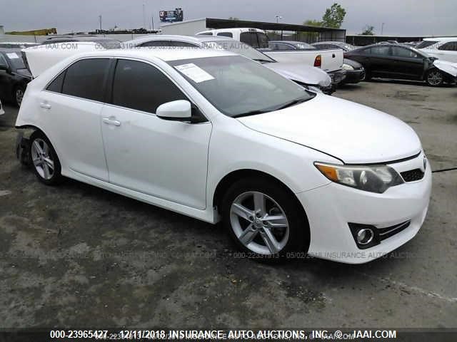 4T1BF1FK1CU518312 - 2012 TOYOTA CAMRY SE/LE/XLE 白色 照片 1