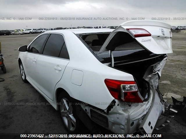 4T1BF1FK1CU518312 - 2012 TOYOTA CAMRY SE/LE/XLE 白色 照片 3