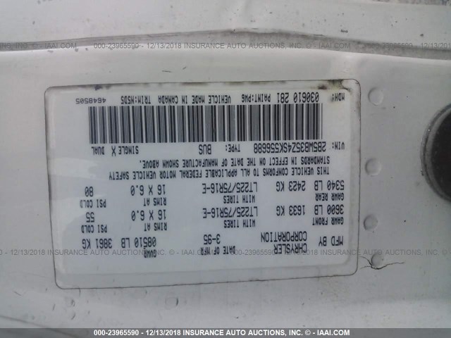 2B5WB35Z4SK556688 - 1995 DODGE RAM WAGON B3500 WHITE photo 9