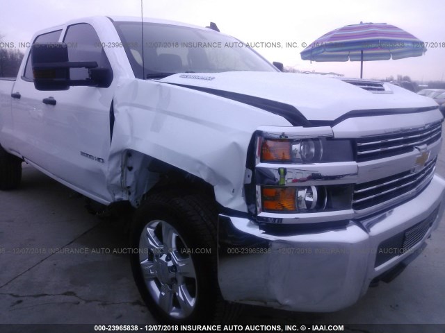 1GC1KUEYXJF206414 - 2018 CHEVROLET SILVERADO K2500 HEAVY DUTY WHITE photo 6