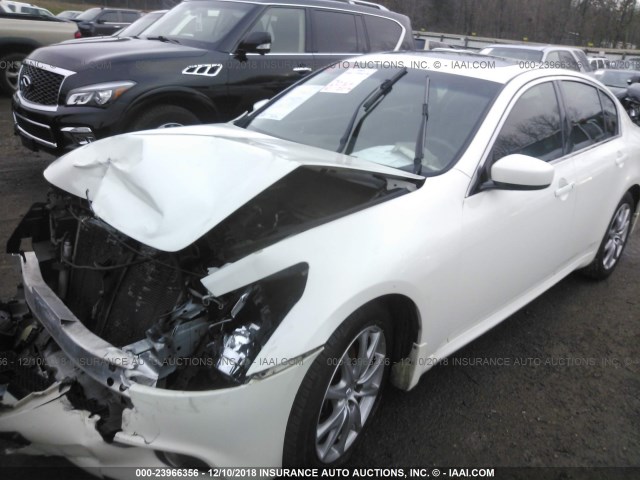 JN1CV6AR2DM354876 - 2013 INFINITI G37 WHITE photo 2