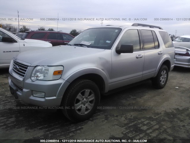 1FMEU6DE6AUA46148 - 2010 FORD EXPLORER XLT SILVER photo 2