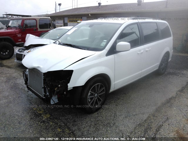 2C4RDGEG9KR517509 - 2019 DODGE GRAND CARAVAN GT WHITE photo 2