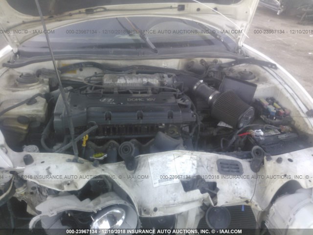 KMHJG25F31U235071 - 2001 HYUNDAI TIBURON WHITE photo 10