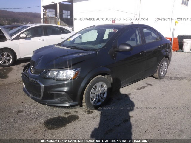 1G1JA5SG5H4111309 - 2017 CHEVROLET SONIC LS 灰色 照片 2