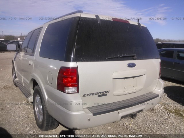1FMFU19555LA04162 - 2005 FORD EXPEDITION LIMITED WHITE photo 3