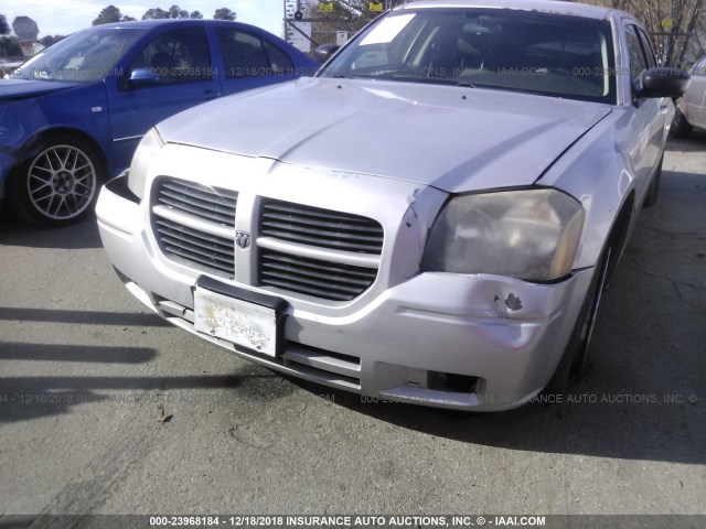 2D4FV48V85H527440 - 2005 DODGE MAGNUM SXT SILVER photo 6