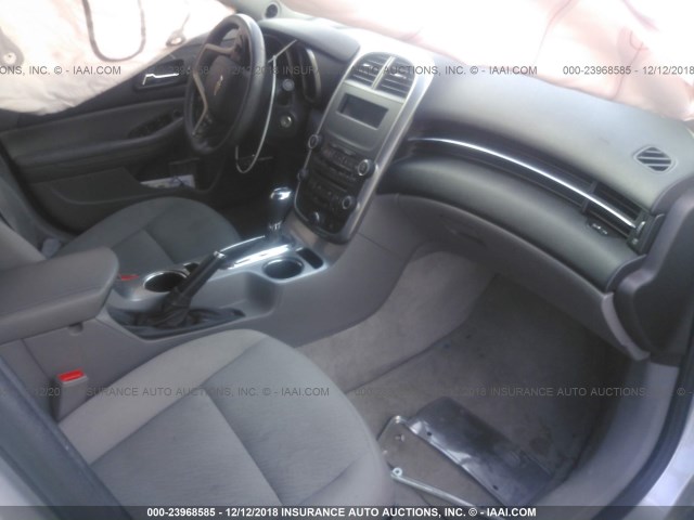 1G11B5SL3FF108131 - 2015 CHEVROLET MALIBU LS 银色 照片 5