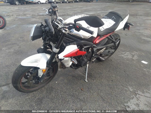 SMTL03NE5ET652364 - 2014 TRIUMPH MOTORCYCLE STREET TRIPLE R WHITE photo 2