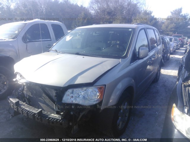 2C4RC1BG6DR519421 - 2013 CHRYSLER TOWN & COUNTRY TOURING BEIGE photo 2