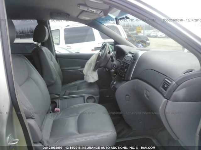 5TDZK23C07S025961 - 2007 TOYOTA SIENNA CE/LE SILVER photo 5