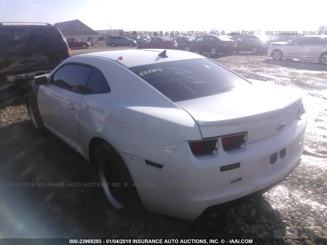 2G1FA1E38D9171339 - 2013 CHEVROLET CAMARO LS WHITE photo 3