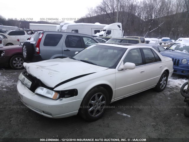 1G6KY54992U241190 - 2002 CADILLAC SEVILLE STS CREAM photo 2