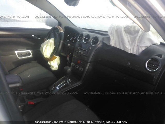 3GNAL2EK2DS637477 - 2013 CHEVROLET CAPTIVA LS 银色 照片 5