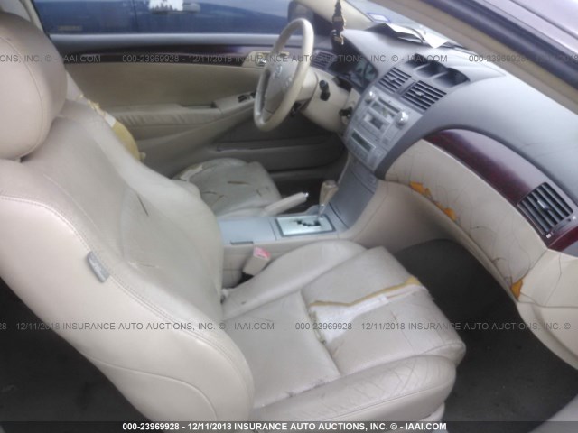 4T1CA38P04U012172 - 2004 TOYOTA CAMRY SOLARA SE/SLE BLACK photo 5